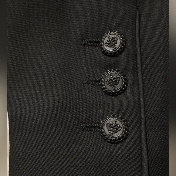 Black Chanel tuxedo blazer size 38 - Picture 3 of 7